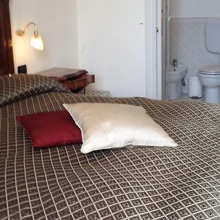 La Dimora Dei Baroni לינה וארוחת בוקר 3*