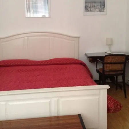 Bed & Breakfast La Dimora Dei Baroni Naples