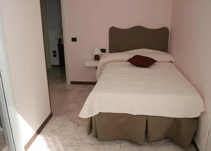 La Dimora Dei Baroni فندق مبيت وإفطار