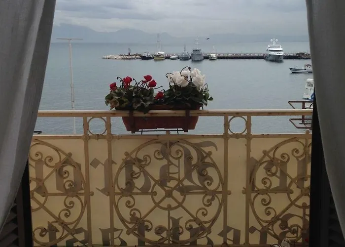 La Dimora Dei Baroni 3* نابولي