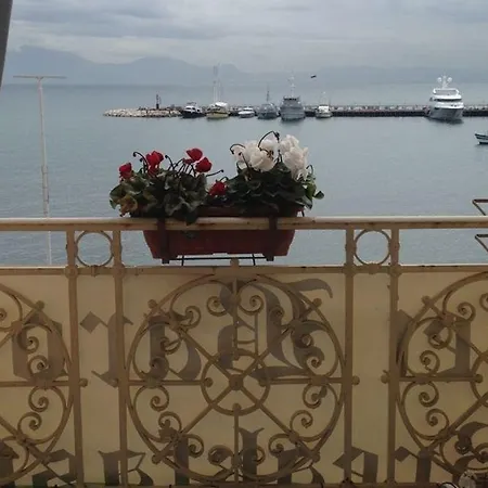 La Dimora Dei Baroni 3* Nápoly